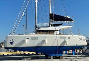 Lagoon. Multihull sale and purchase with Multicats International. Lagoon. Vente/achat de multicoques avec Multicats International.