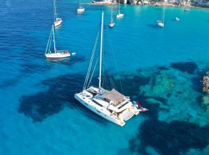 Fountaine Pajot. Multihulls sale and purchase with Multicats International. Fountaine Pajot. Vente/achat de multicoques avec Multicats International